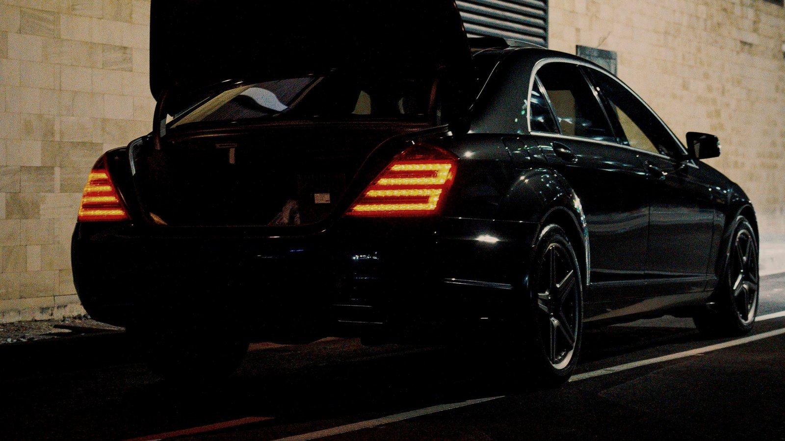 Eleganza luxury vehicle experience